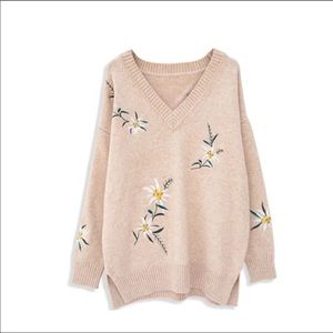 🆕🦋💕🌈New embroidered floral sweater